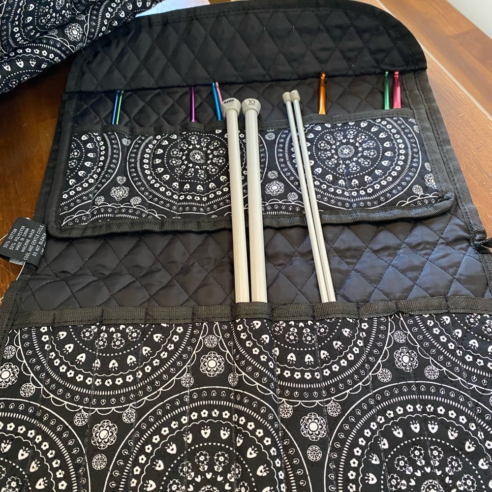 Black medallion pattern knitting caddy and needle/hook cases - Picture 9 of 9